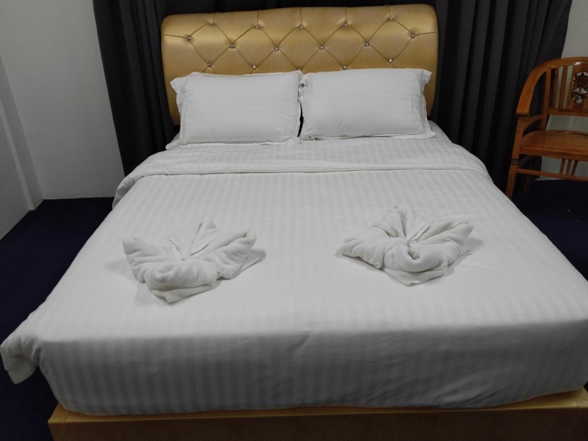 Maidam Inn Jertih المظهر الخارجي الصورة