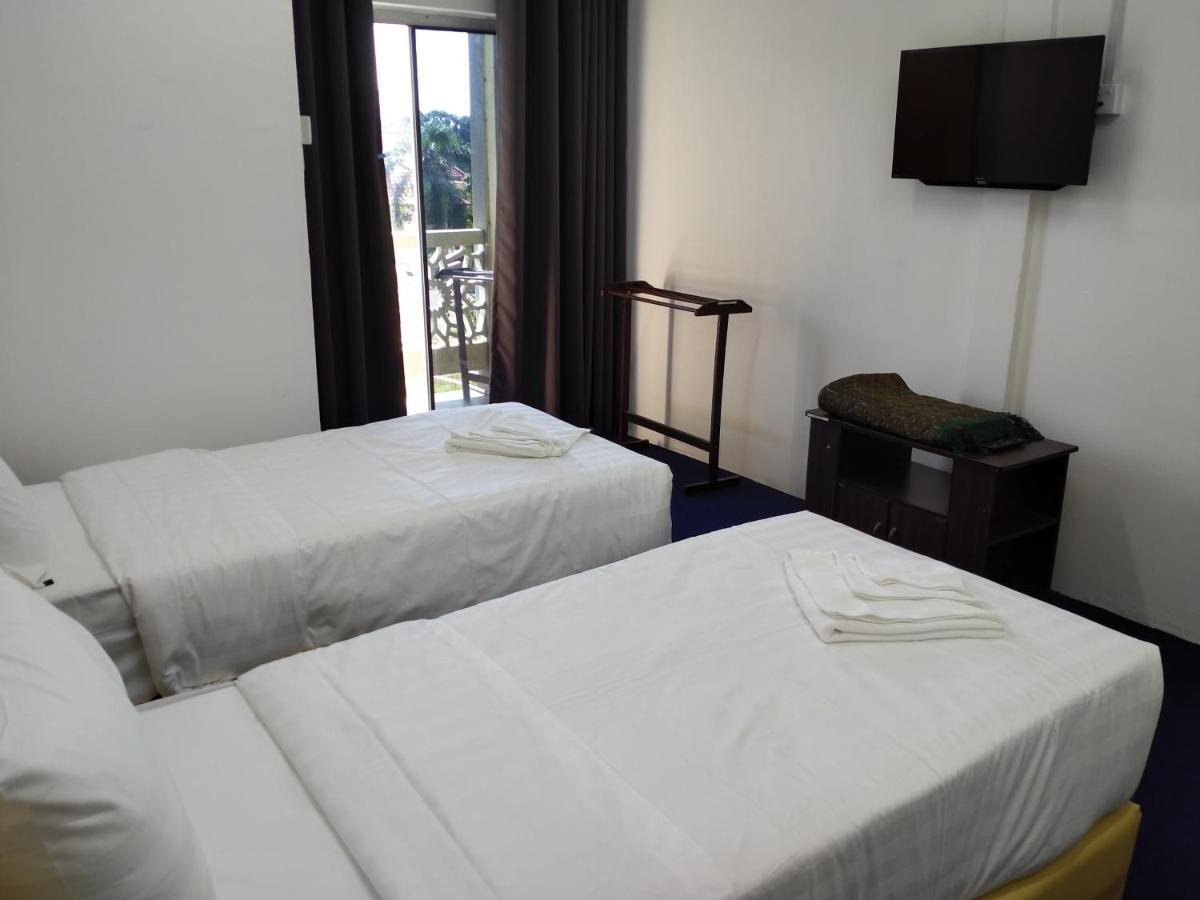 Maidam Inn Jertih المظهر الخارجي الصورة