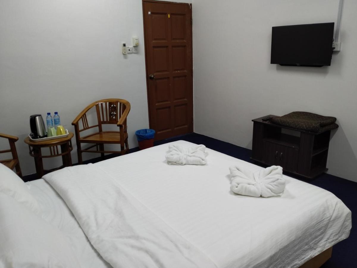 Maidam Inn Jertih المظهر الخارجي الصورة