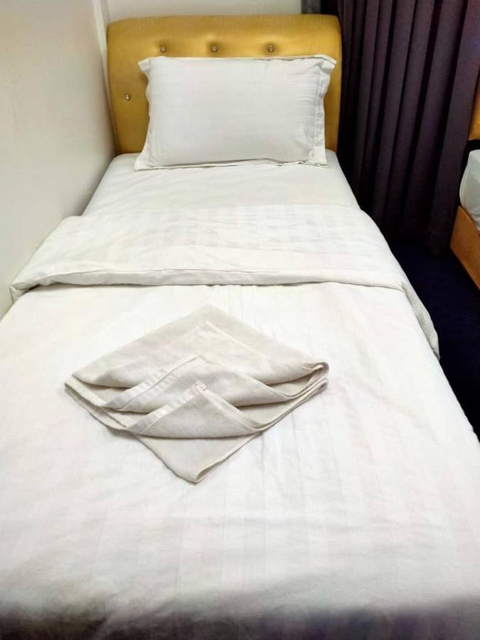Maidam Inn Jertih المظهر الخارجي الصورة