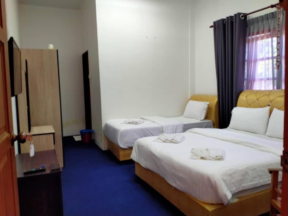 Maidam Inn Jertih المظهر الخارجي الصورة